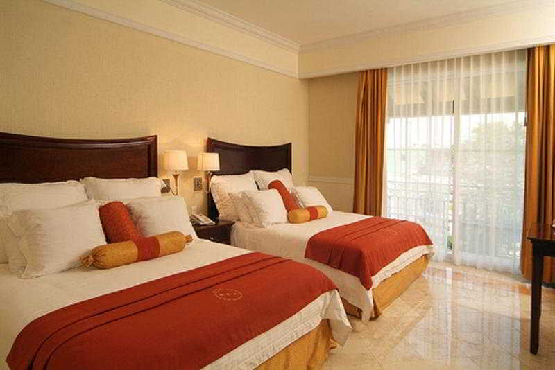 Room, 2 Queen Beds