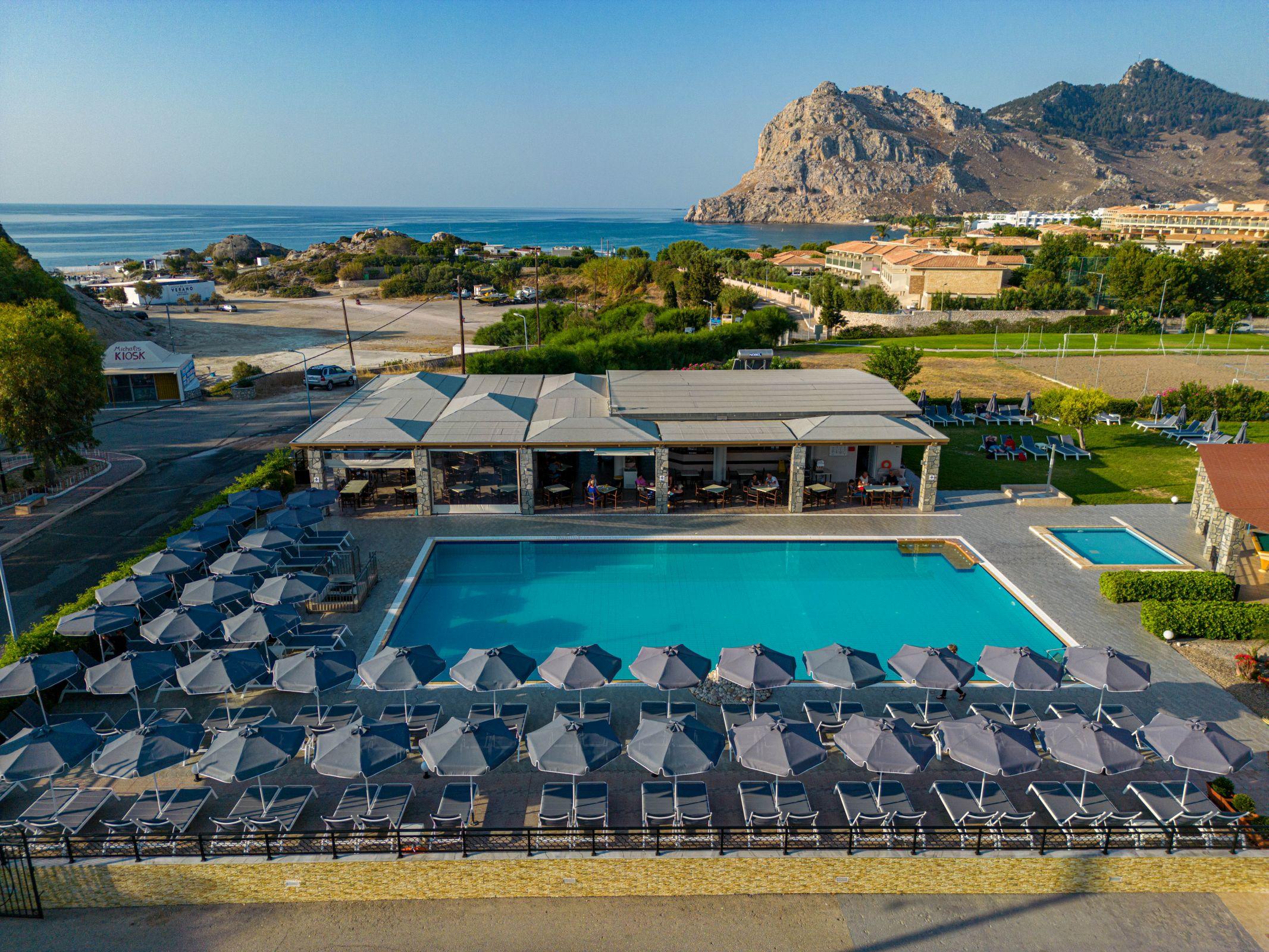Relax Hotel 12/12