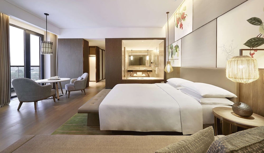 Hyatt Regency Beijing Shiyuan 8/40