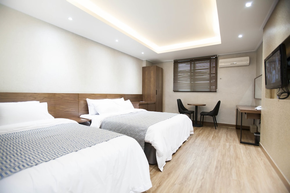 I-Check Hyunjin Hotel 25/67