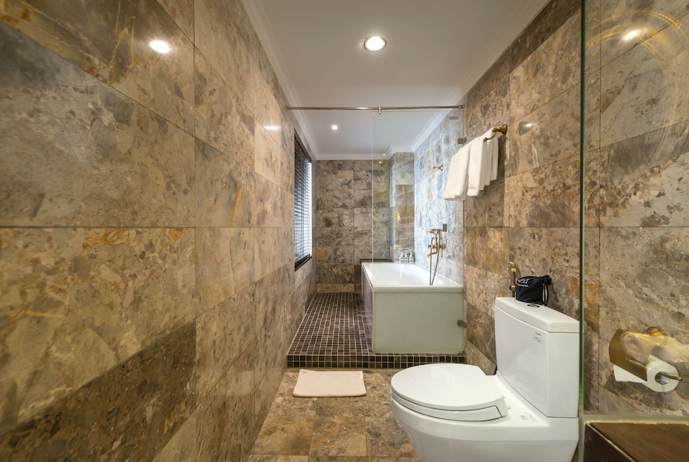 EXECUTIVE, SUITE, MOUNTAIN VIEW, TERRACE