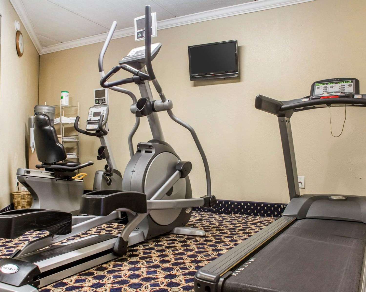 Econo Lodge Darien Lakes 38/46