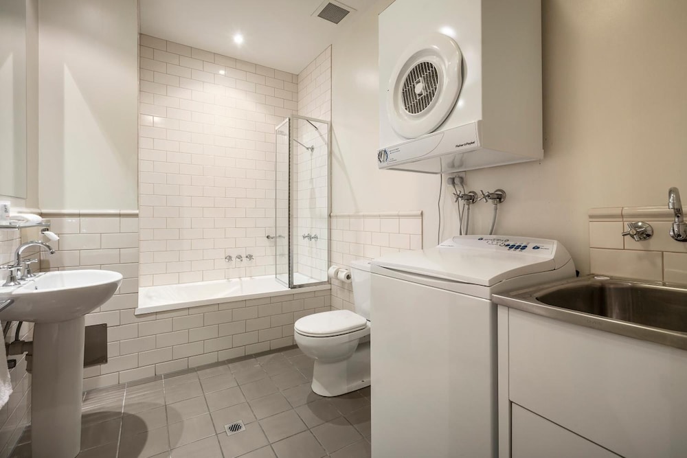 Launceston Central Apartment Hotel 45/51