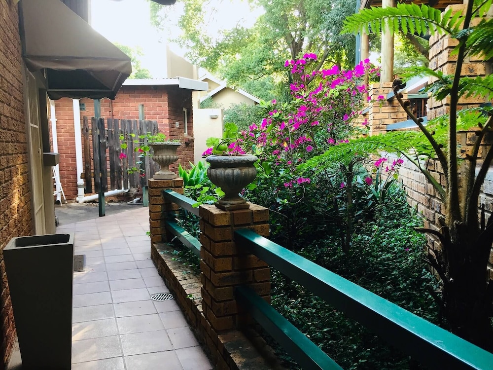 Amper Bo Guesthouse 27/35