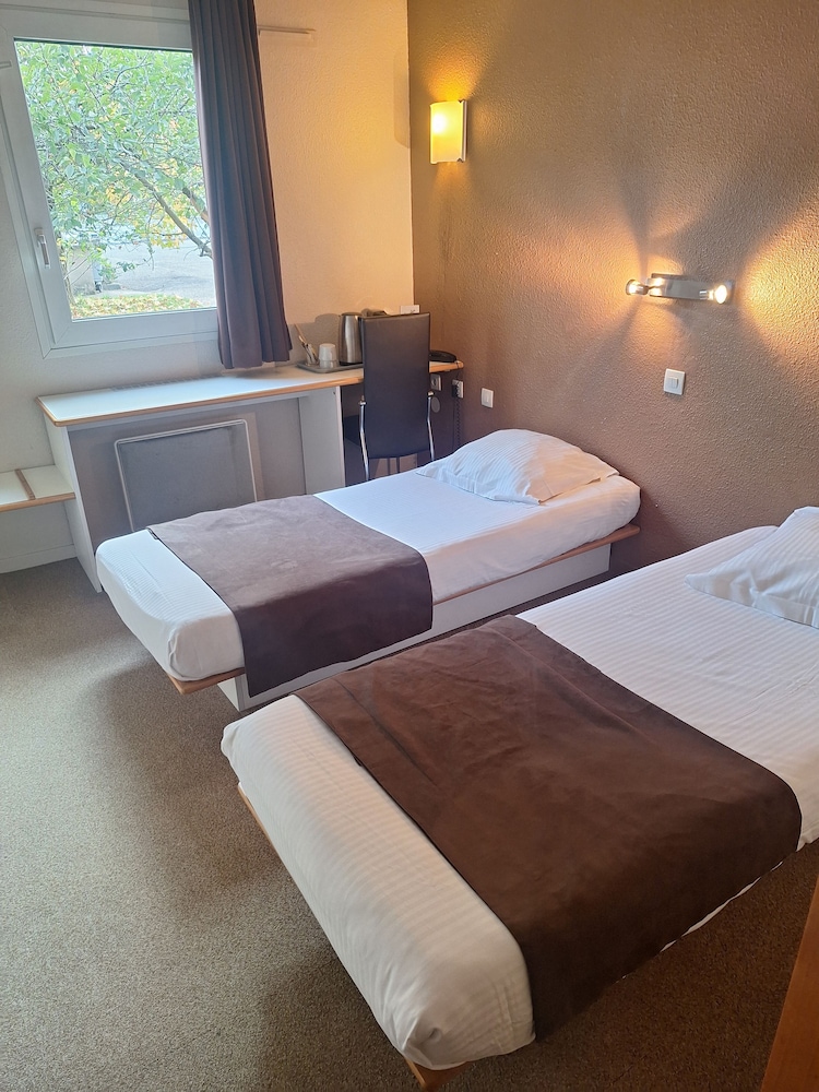 Hotel Du Moulin a Vent 3/32
