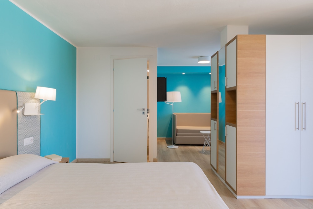 Junior Suite, Studio, Double Bed, Sea View, Sofa، Lu Hotel Maladroxia 2/5