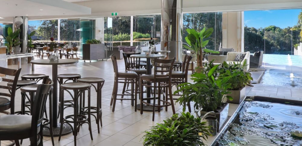 Pelican Waters Resort 52/68