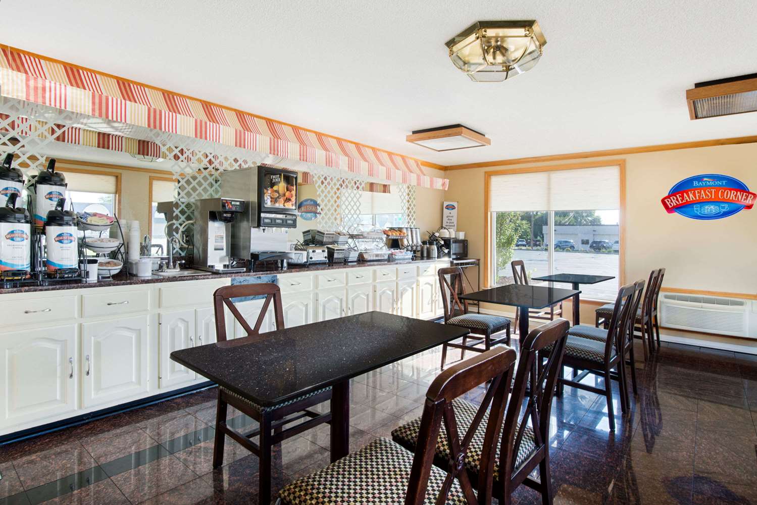 Baymont By Wyndham Sandusky 26/40