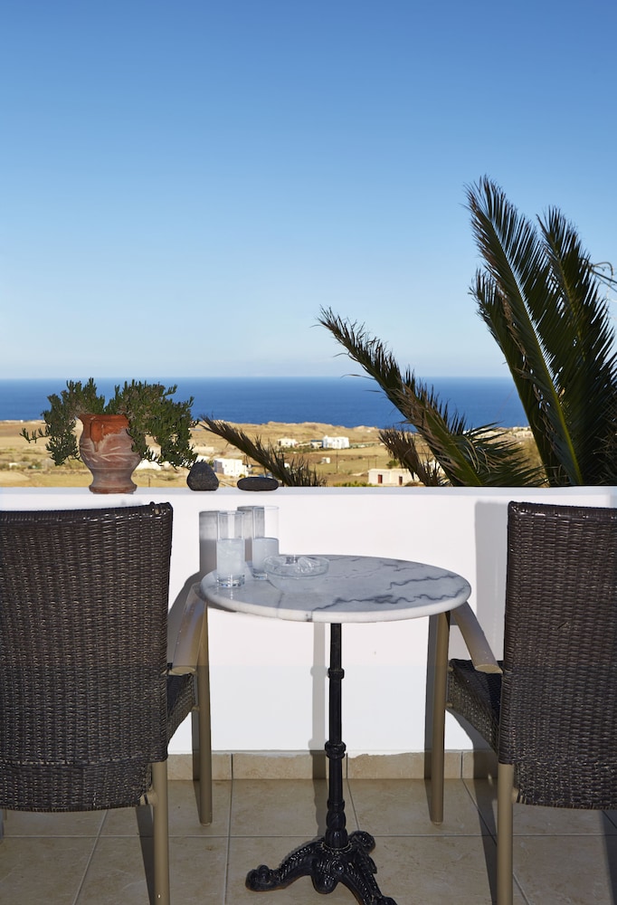 Milos Villas Hotel 33/34