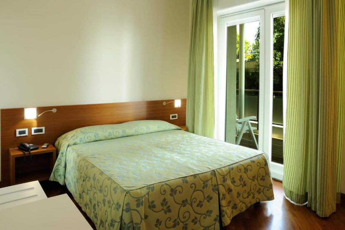 Hotel Le Roi 19/67