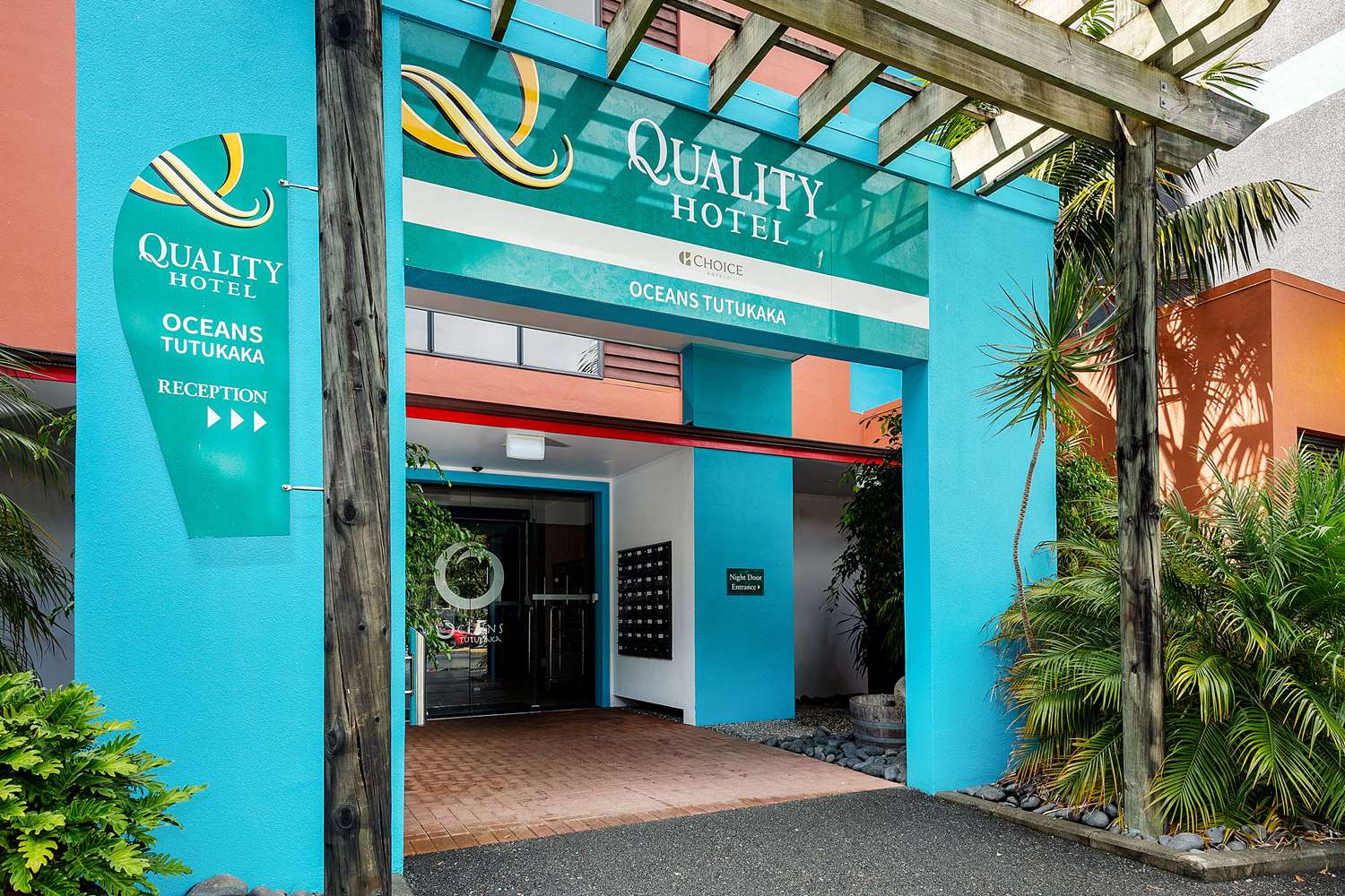 Quality Hotel Oceans Tutukaka 21/22