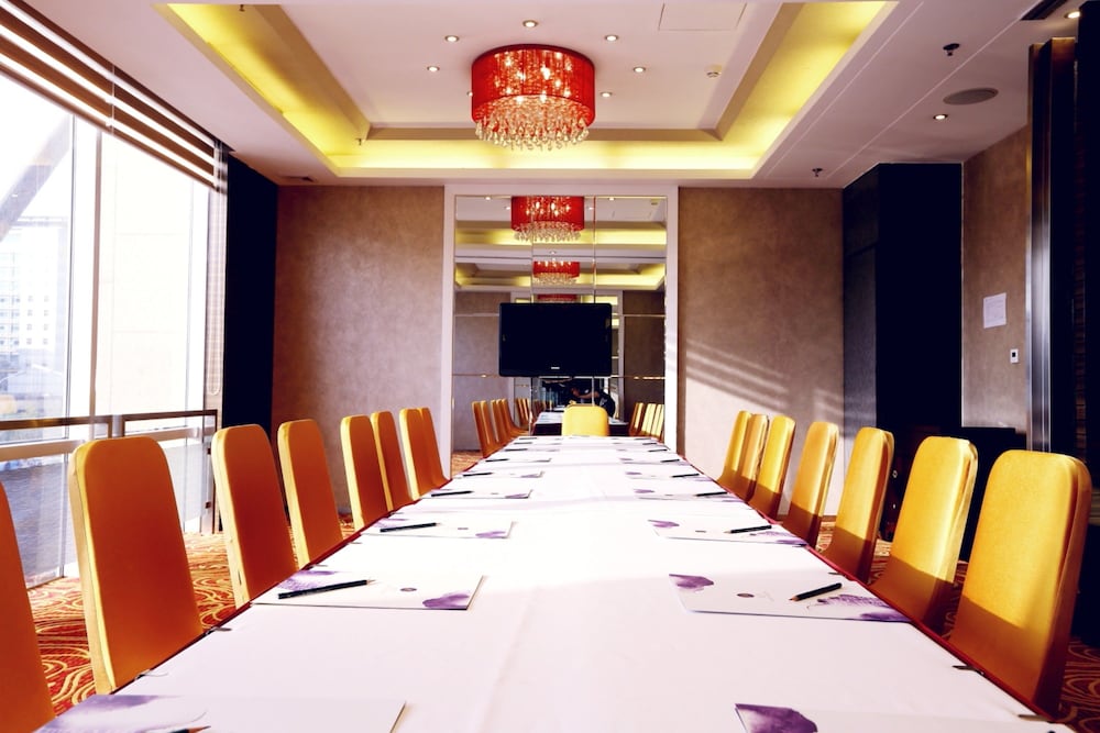 Grand Mercure Beijing Central 44/52