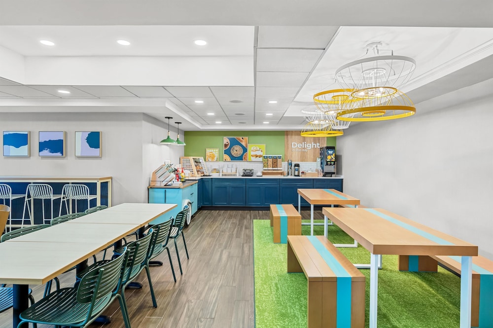 restaurant cafeteria