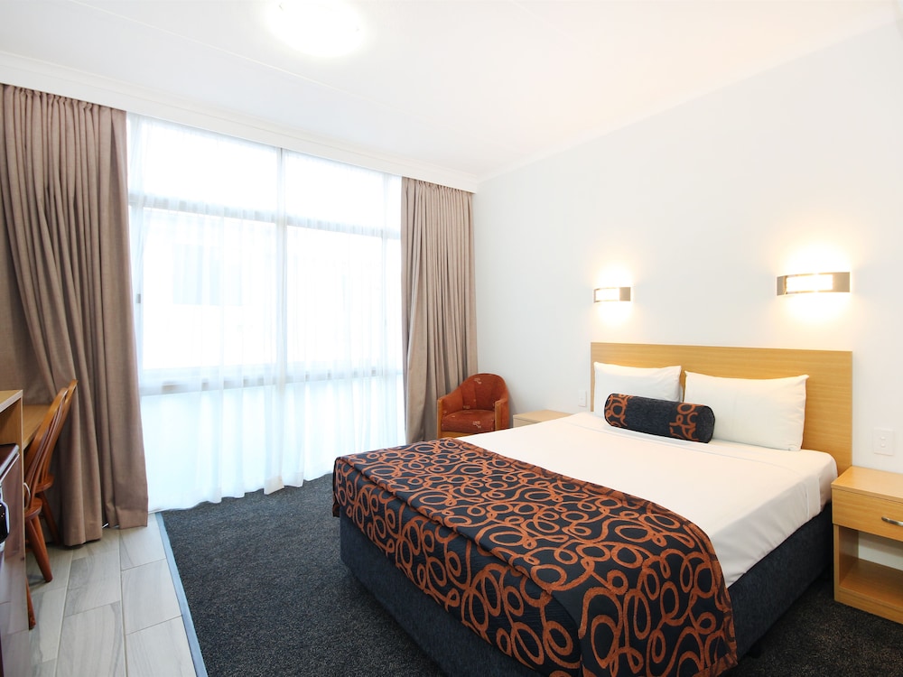 AIRWAY MOTEL 10/50