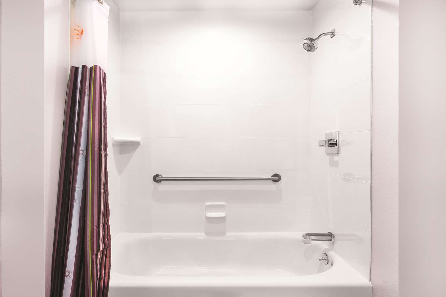 La Quinta Inn Suites By Wyndham Cleveland Tn 45/45