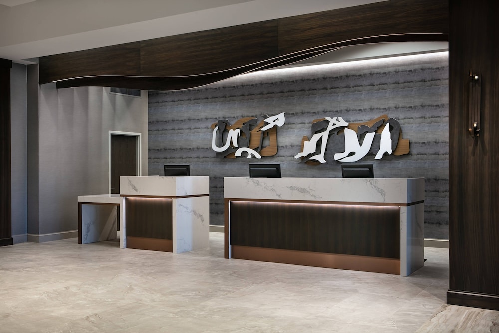 Lobby at West Des Moines Marriott, WEST DES MOINES - IA