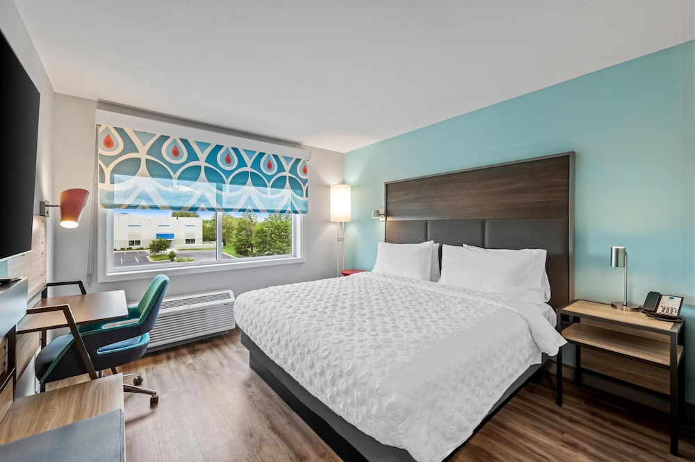 ROOM, KING BED, ACCESSIBLE