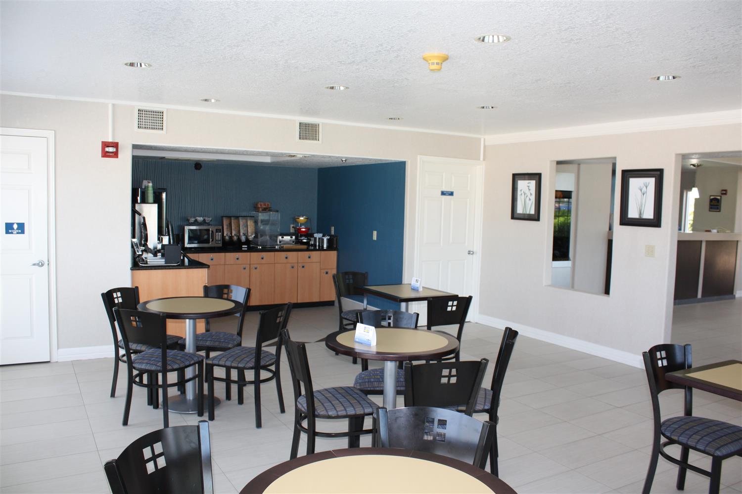 Best Western Paradise Inn 6/10