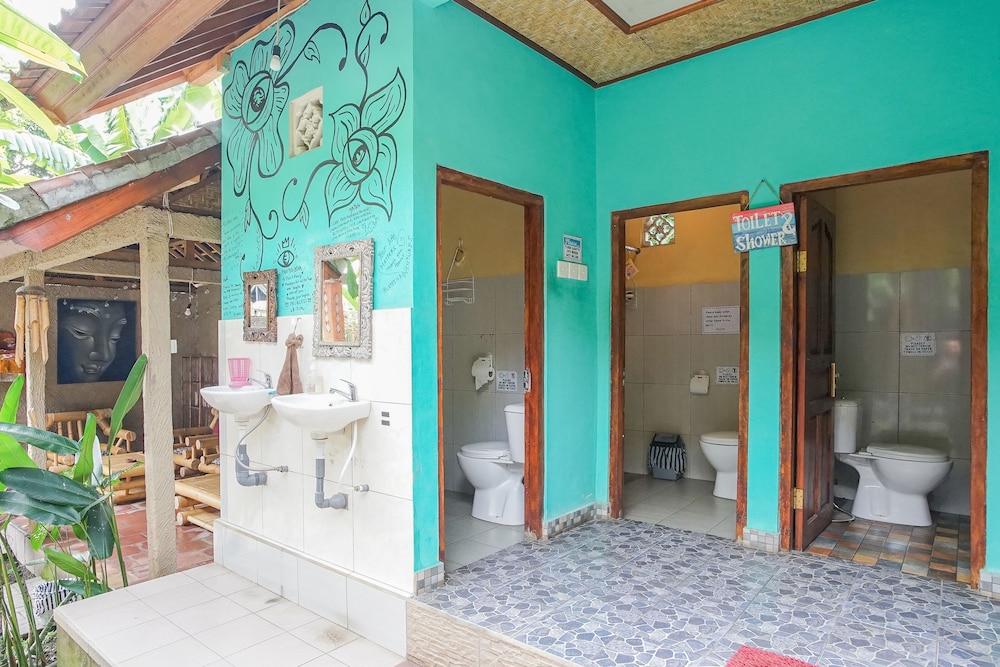 Padi-Padi Backpackers Home 3/50