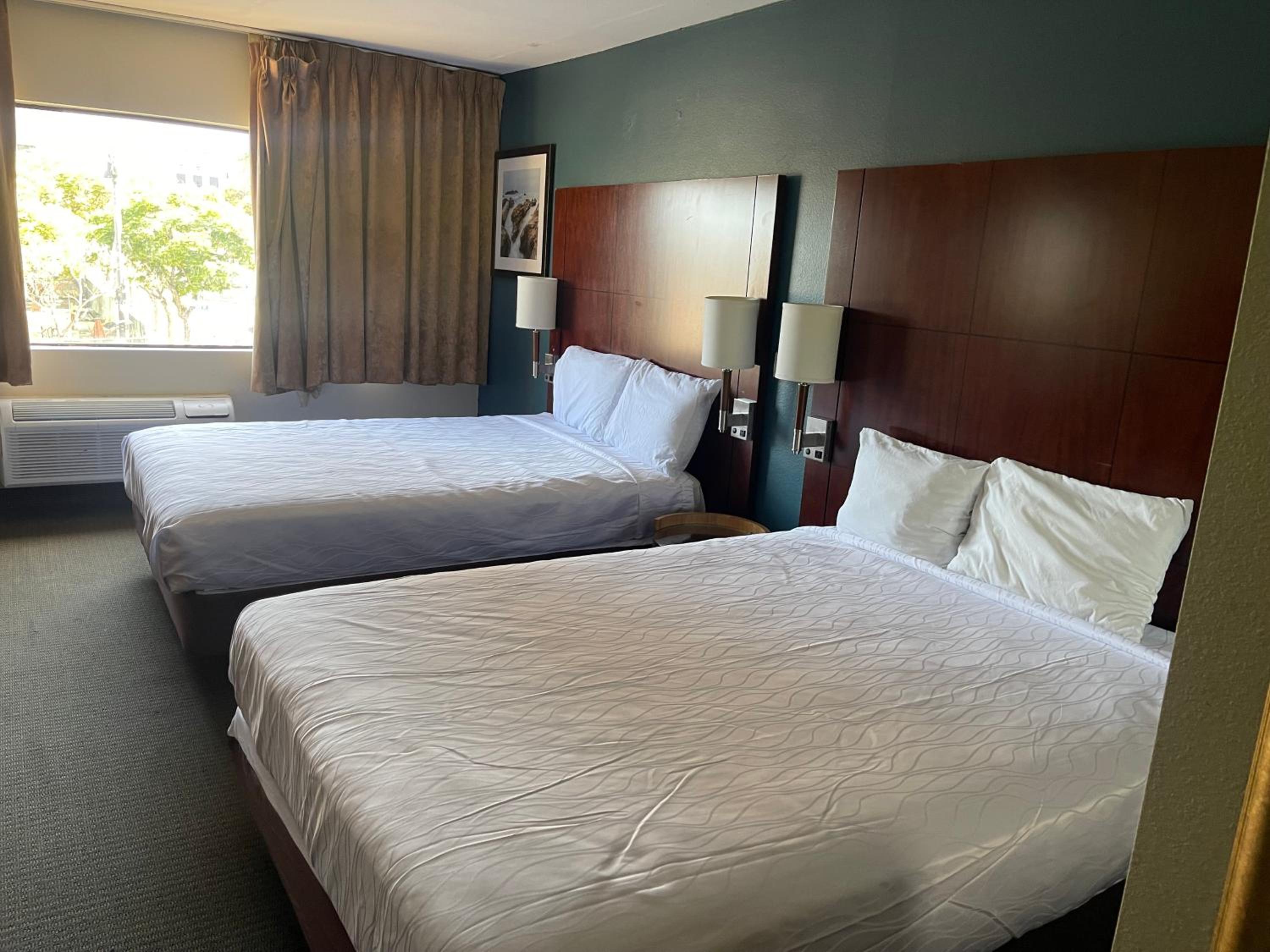 غرفة كلاسيكية رباعية، Portside Inn & Suites 7/10