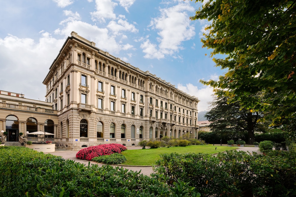 Palace Hotel 45/49