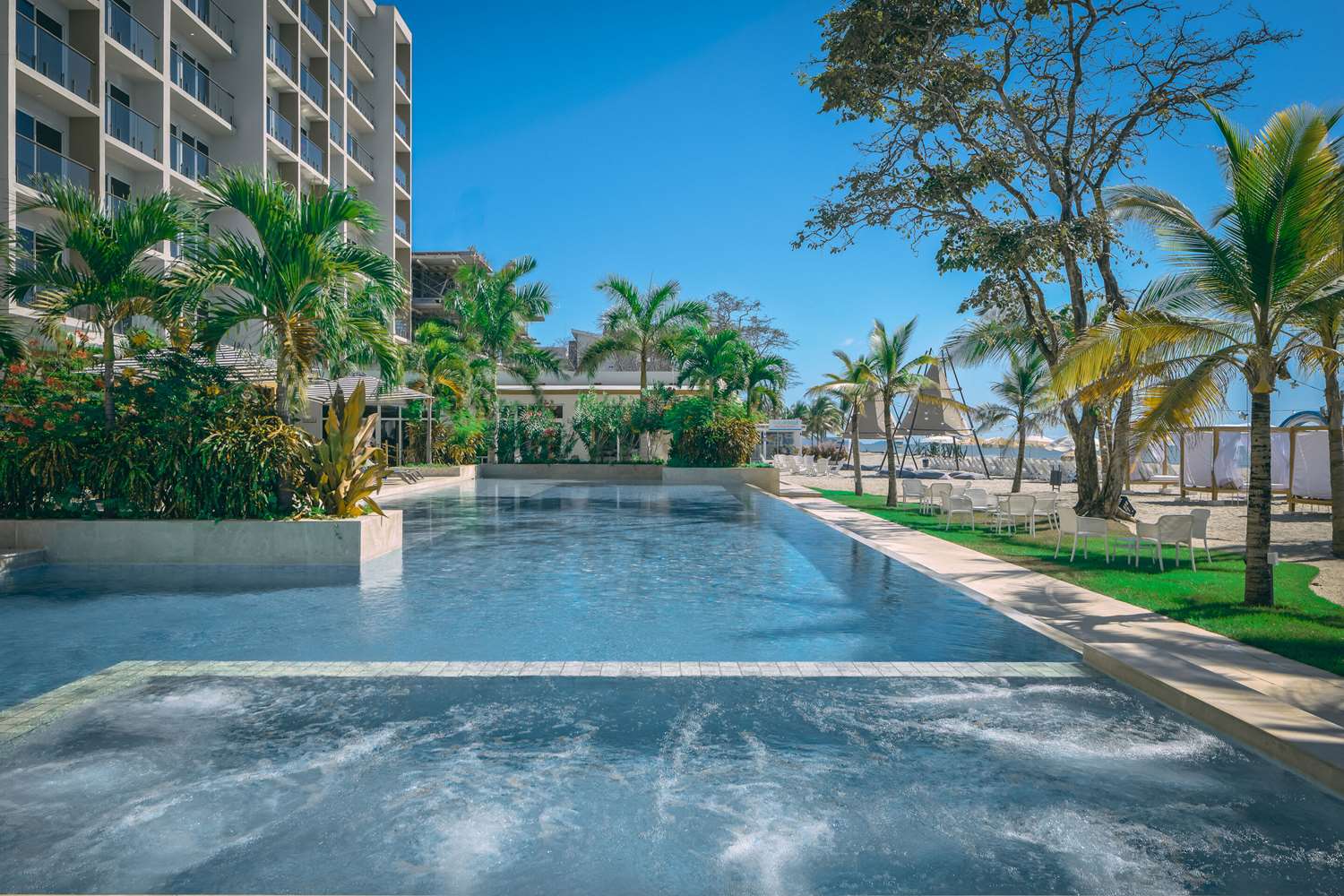 Radisson Riviera Panama 43/48