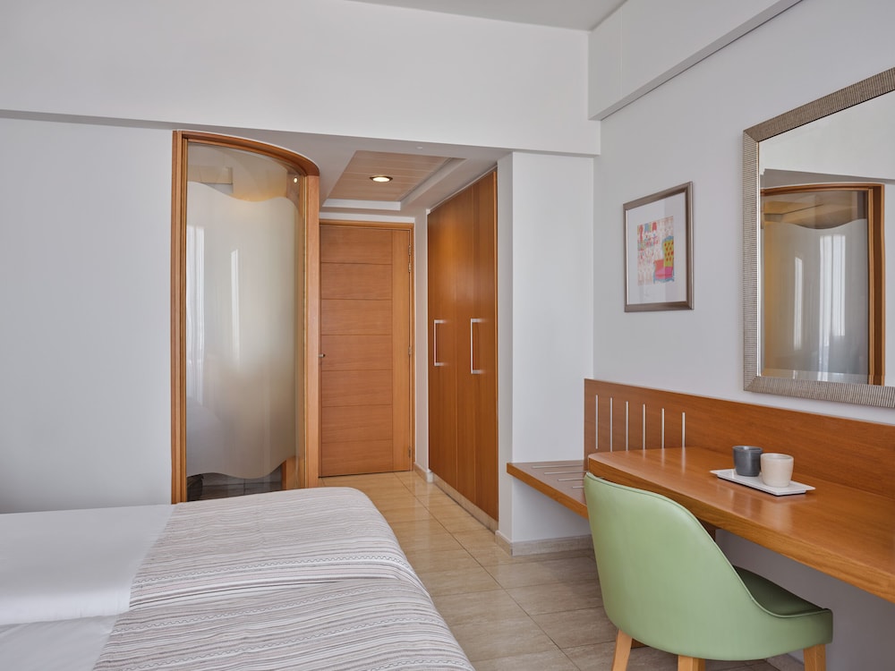 Atlantica Oasis Hotel 14/46