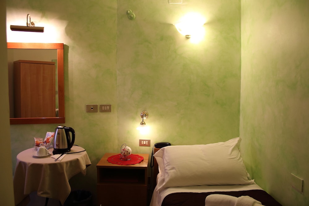 Primavera Mini Hotel 36/63