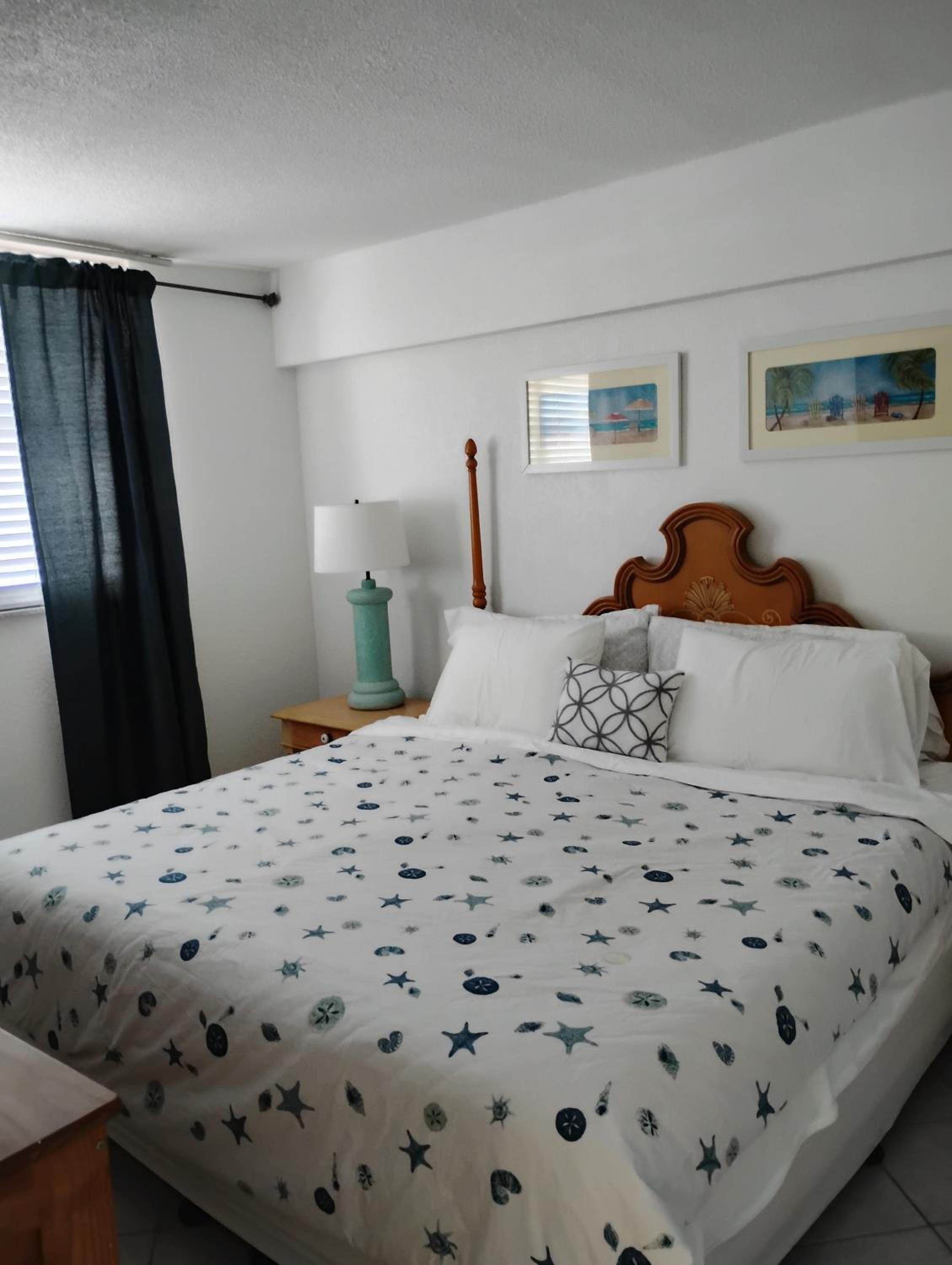 Suite, King Bed, Pool View