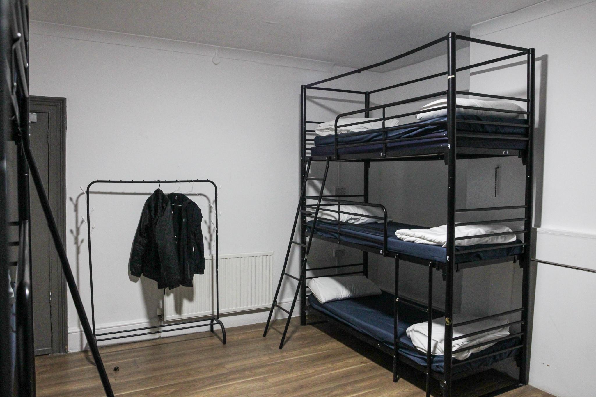 Mixed Dorm, 9 Beds