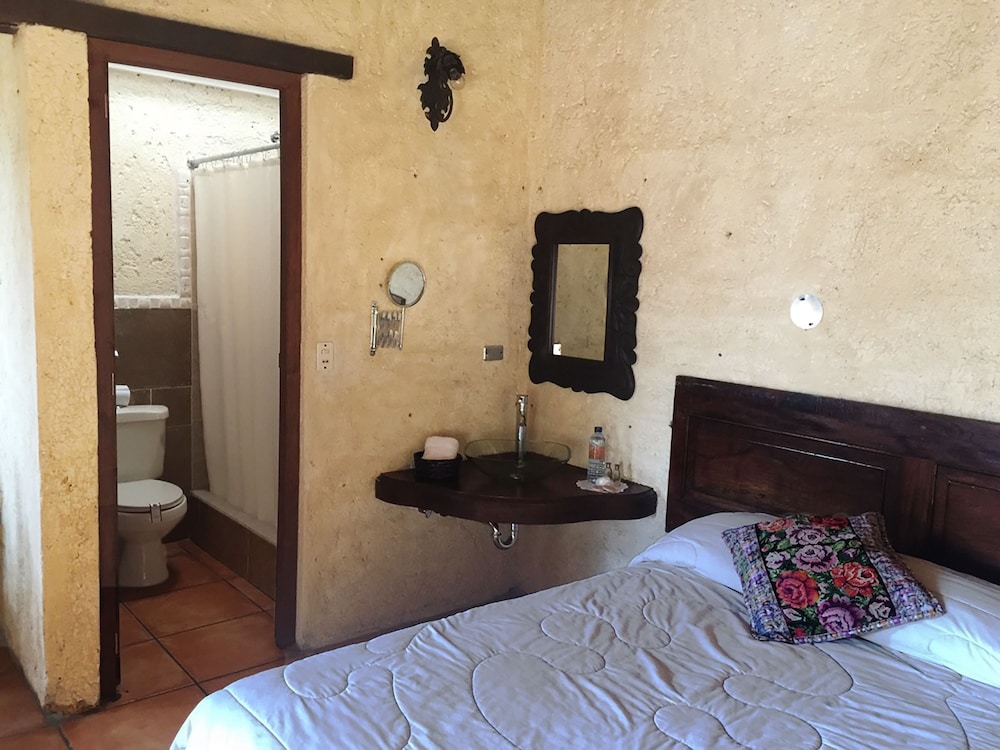 Naif Boutique Hotel & Gallery 30/68