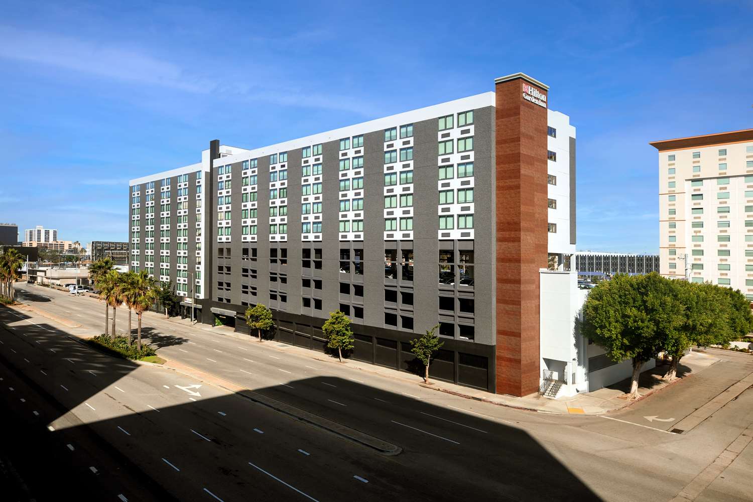 Hilton Garden Inn LAX Los Angeles Airport 17/60
