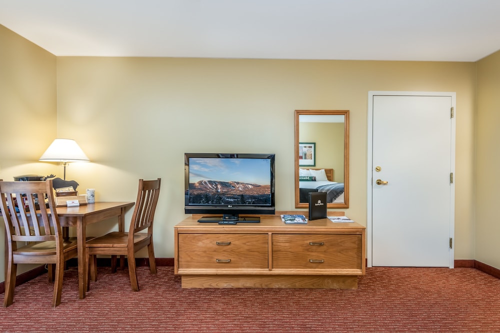 Grand Summit Hotel 26/30
