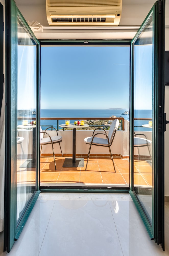 Pela Mare Hotel 47/77