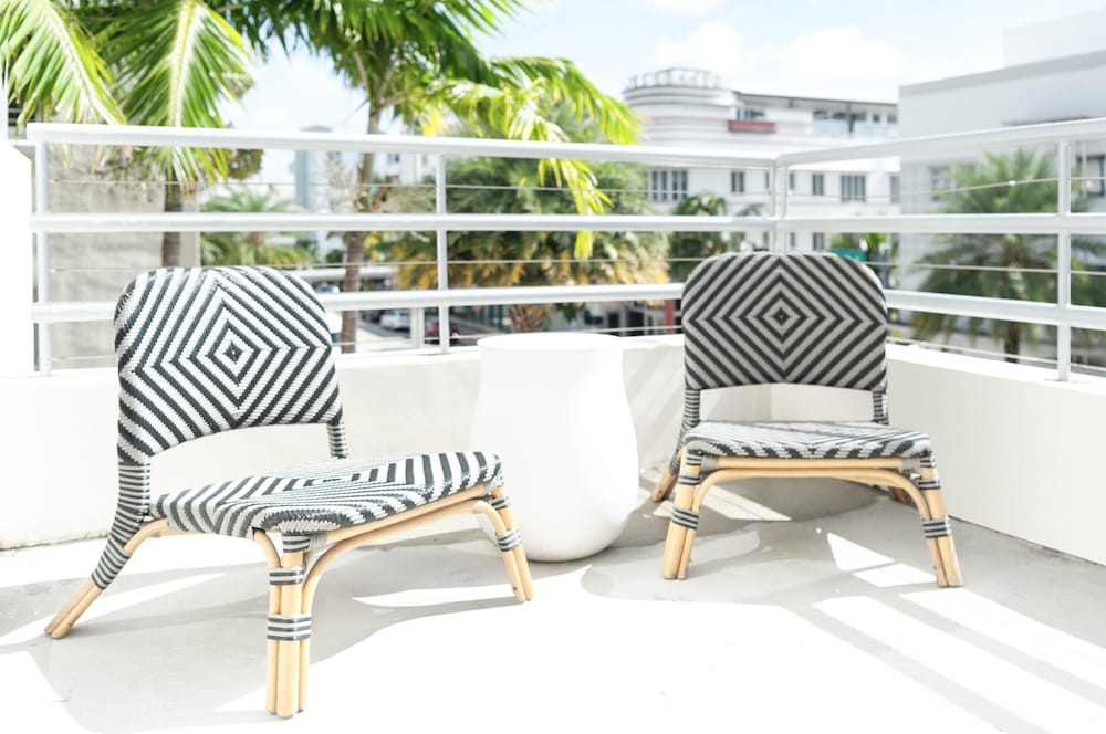 Luxuri Suites 6/50