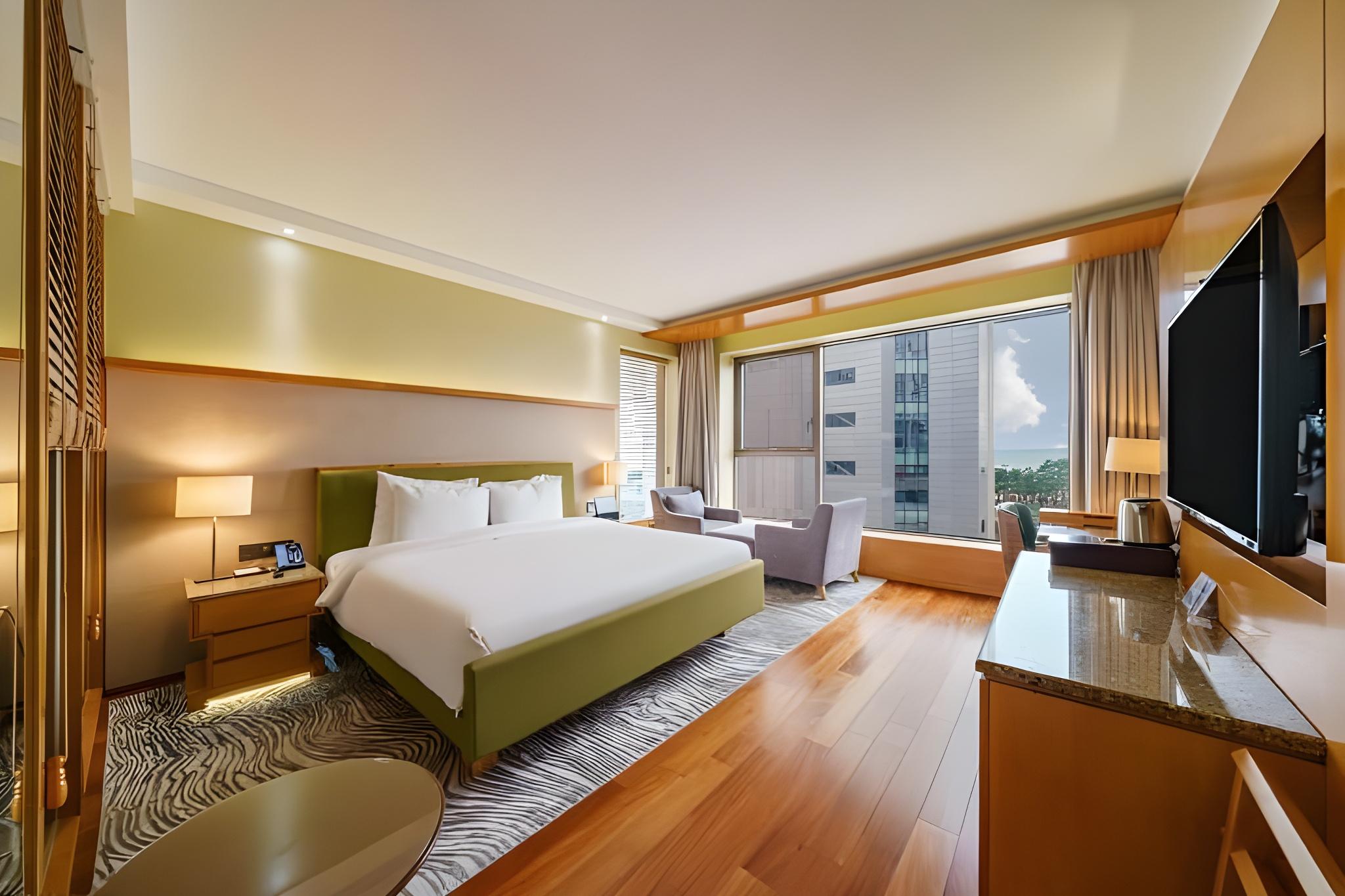 Upgrade, Deluxe, King Bed, Rooftop Pool