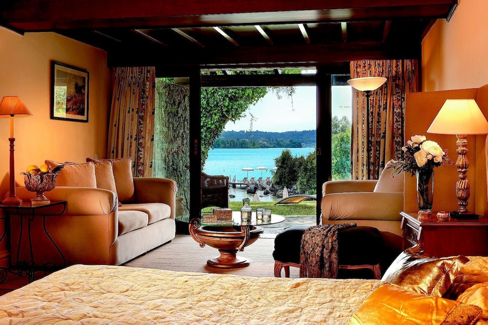 Corfu Imperial, A Resort to Live 49/74