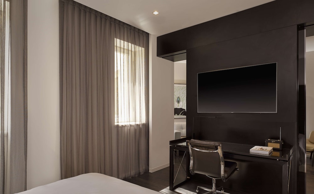 art'otel Zagreb Powered by Radisson Hotels 55/68
