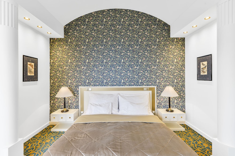 Savoy Hotel Prague 15/82