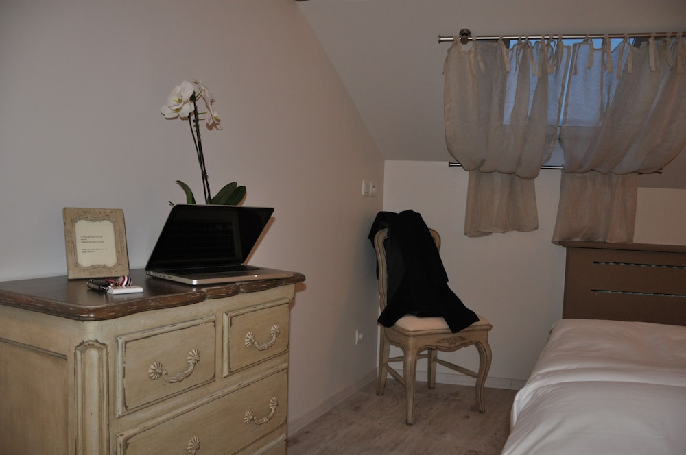Hotel the Originals Les Poemes de Chartres 38/39