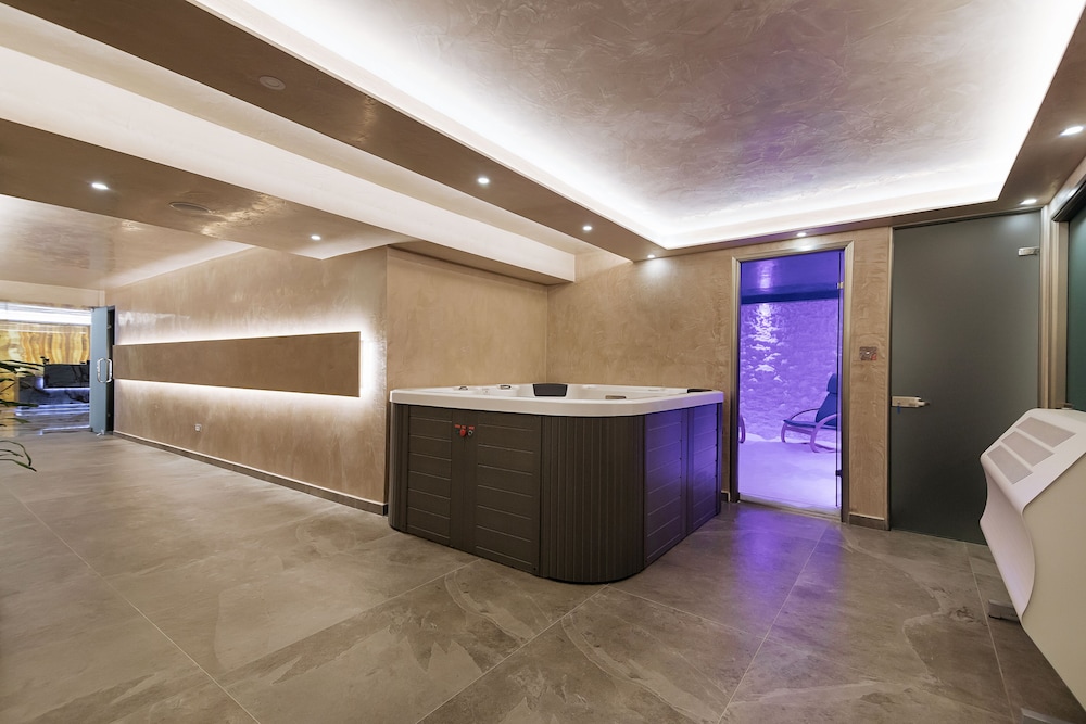 Brilliant Hotel & SPA Golem 4/43