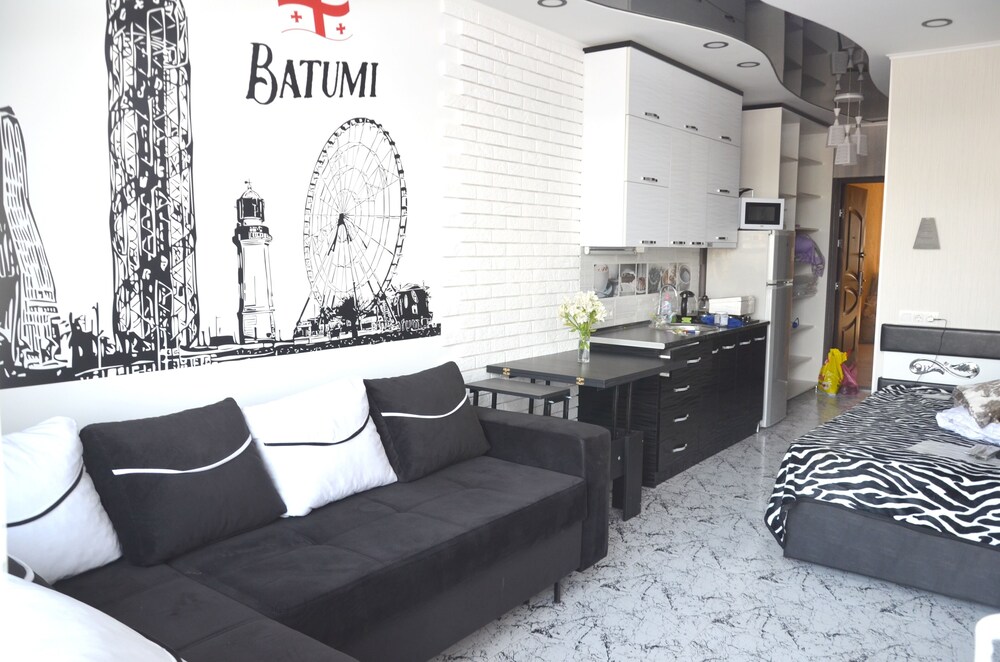 Batumi Real Lux 22/50