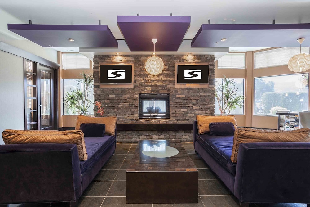 Sandman Hotel Penticton 35/49