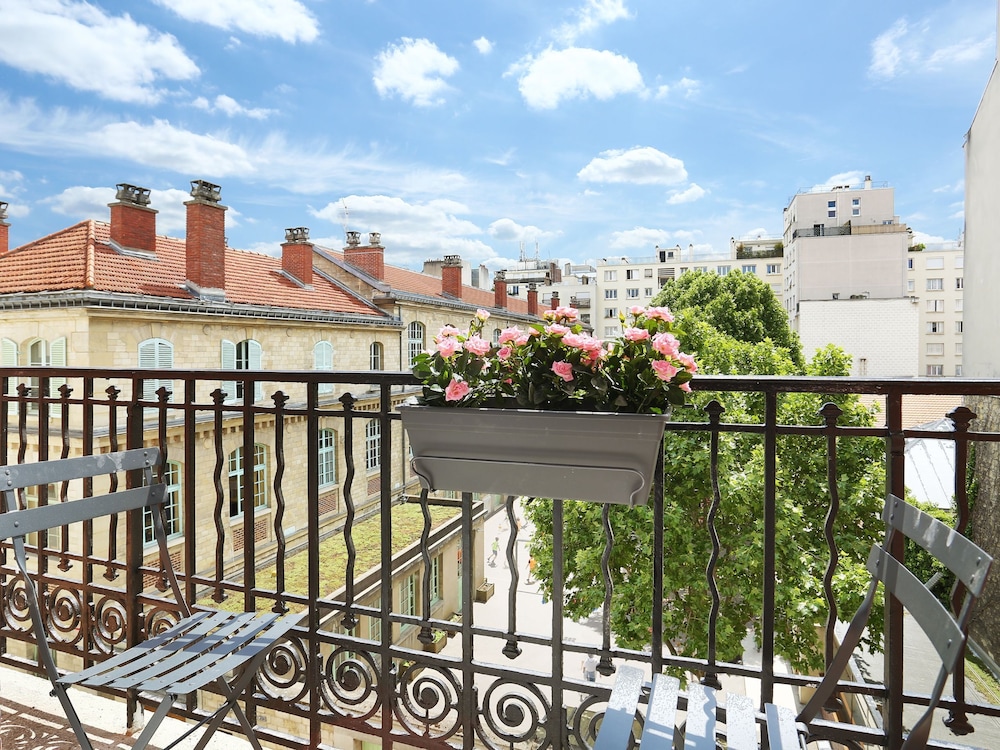 Short Stay Group Eiffel Village Serviced Apartments 2/50