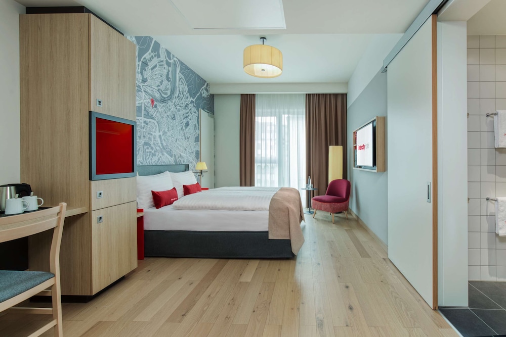 Intercityhotel Saarbrucken 19/50