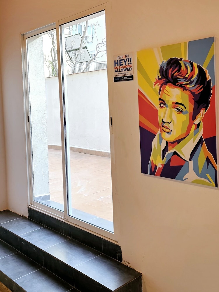 Arc House Pop Art 10/26