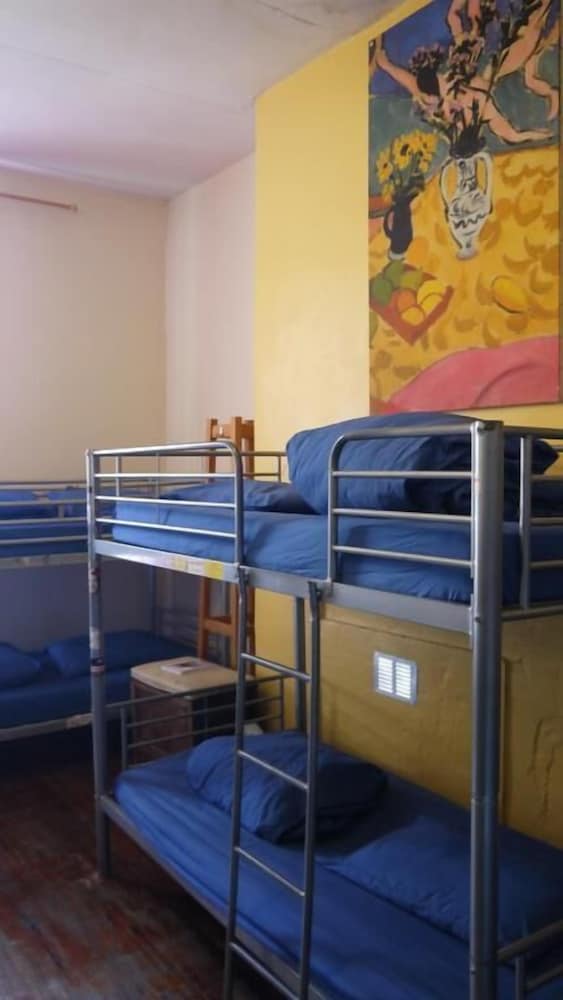 Embassie Backpackers Liverpool 12/41