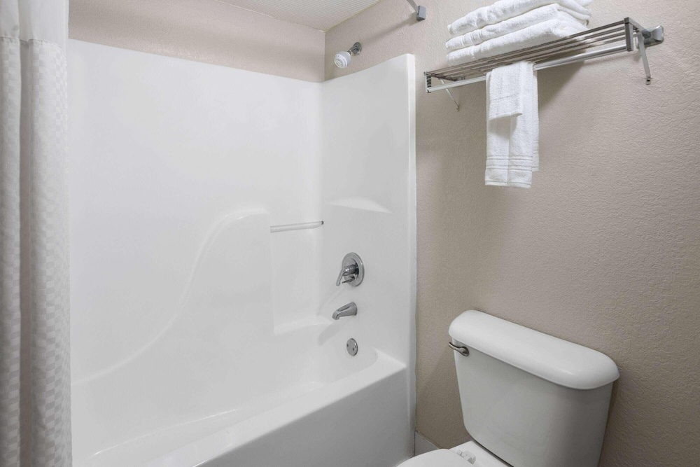Quality Inn Waycross 56/58