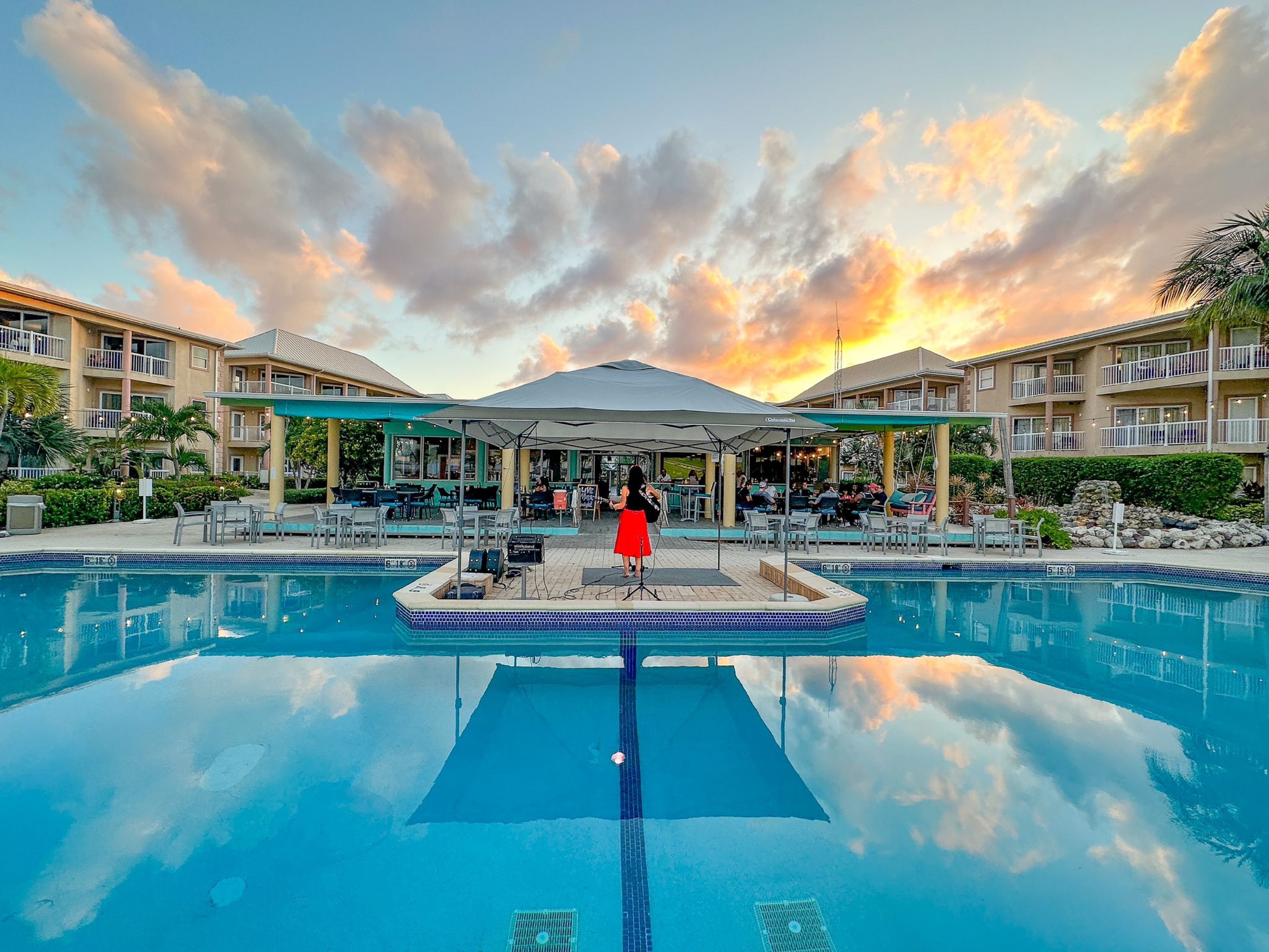 Holiday Inn Resort Grand Cayman, an IHG Hotel 6/78