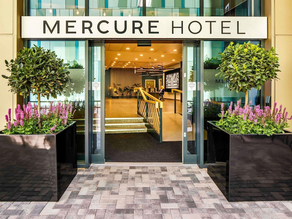 Mercure Newport 6/50